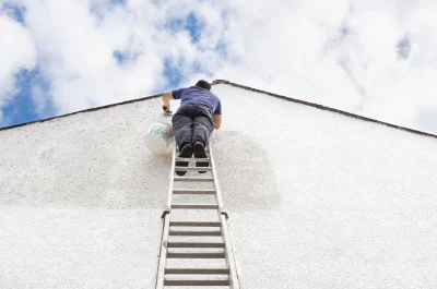 Peinture extérieure à Montmirat — façades et ravalement